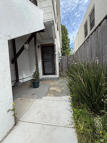 343 Lincoln Ave #1/2 Photo 1