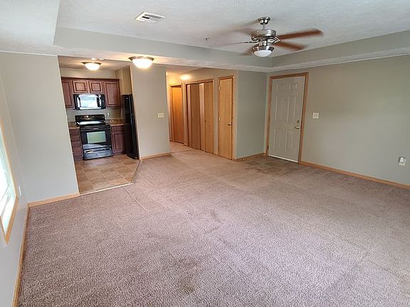 5th image of 422 W 5th St APT 4