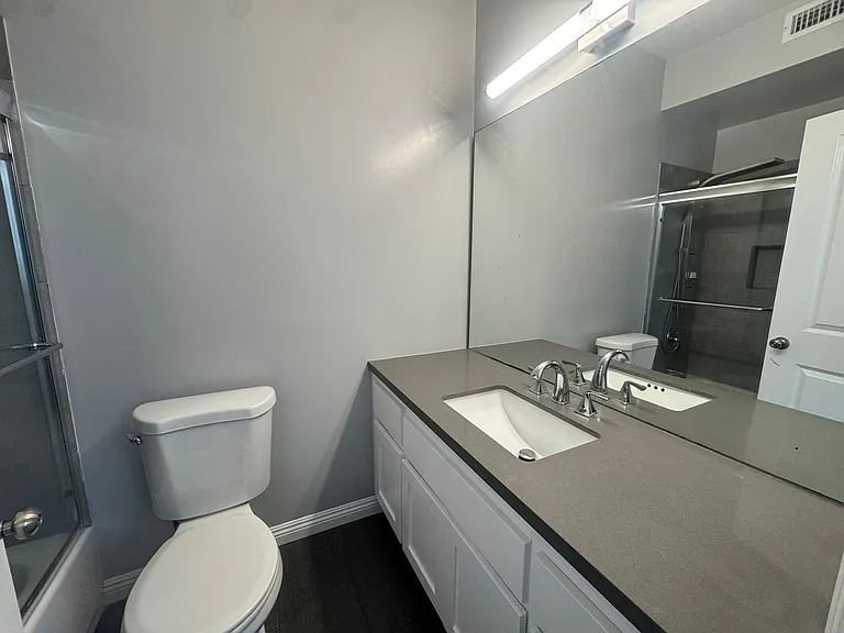 555 Maine Ave #330 — Photo 22
