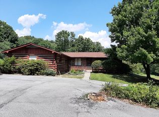 26 Buck Ln, Grantville, PA 17028