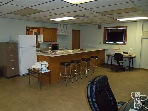 4th image of 211 Corporate Dr