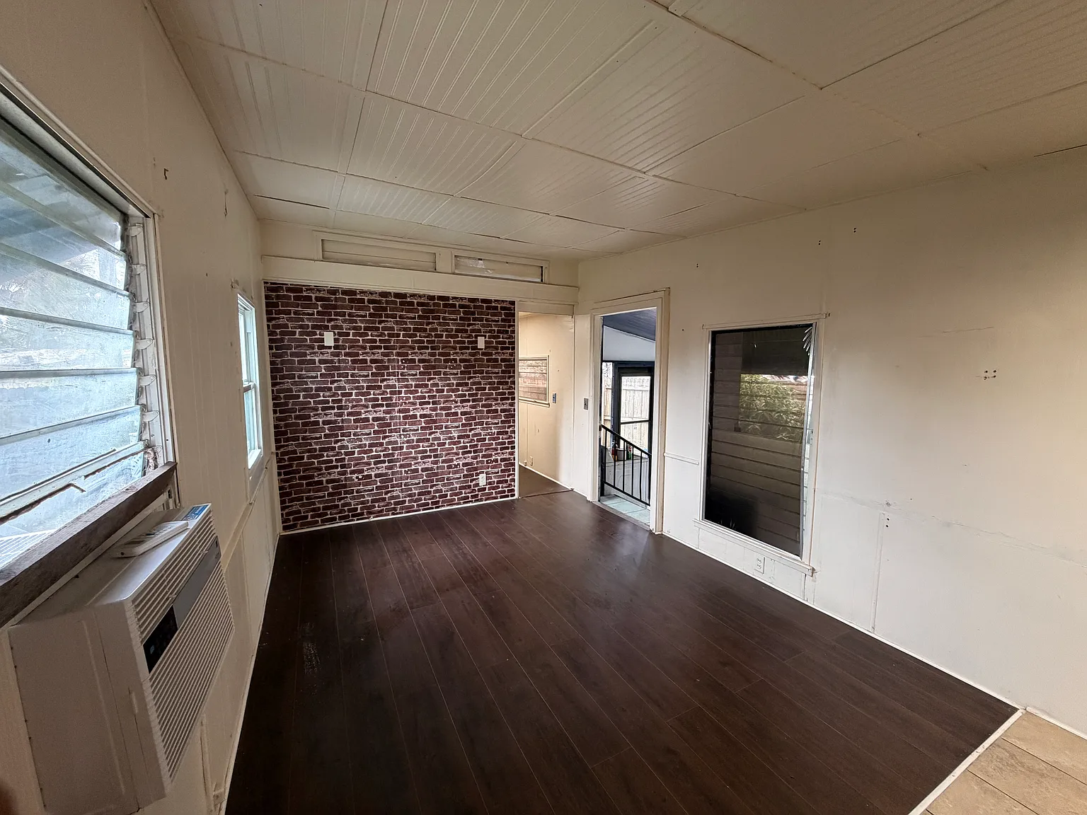 2 bed, 460 sqft, $1,035 — Photo 2