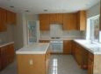 2nd image of 1412 Lombard Ct
