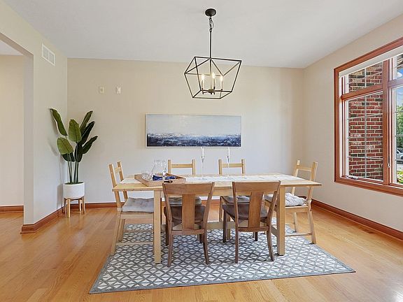 5th image of 135 Indigo Dr