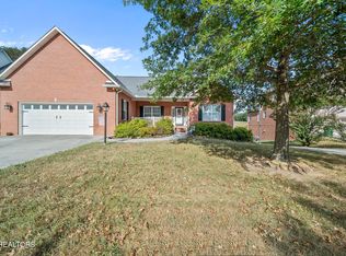 967 Annatole Ln, Knoxville, TN 37938