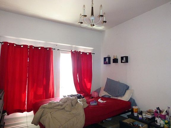 3rd image of 211 1/2 S 1st St