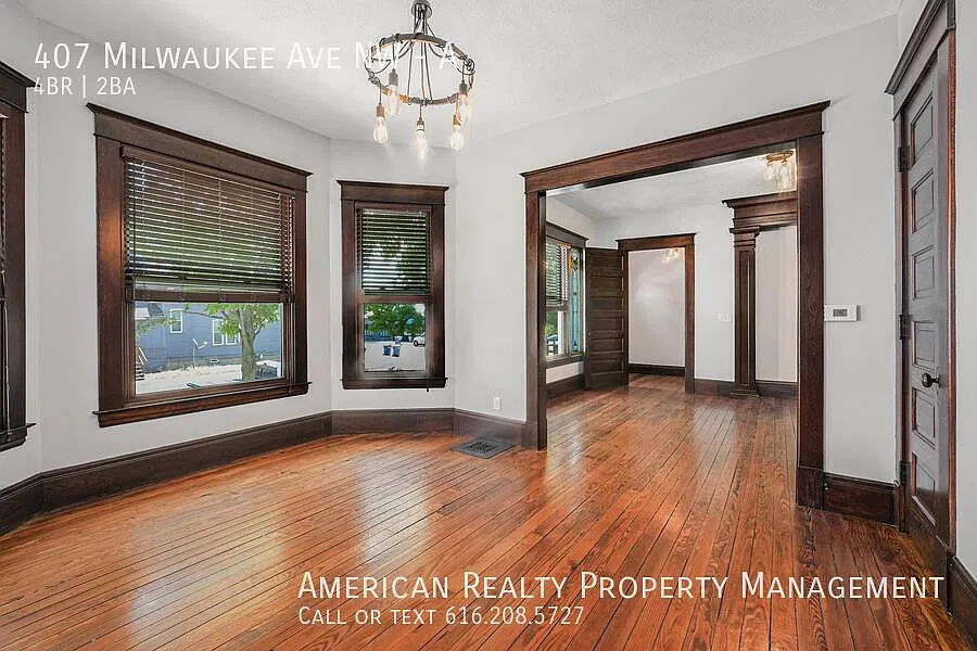 407 Milwaukee Ave NW — Photo 4