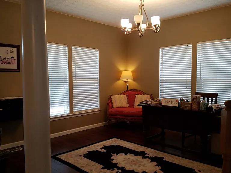 3558 King Edward Way — Photo 5