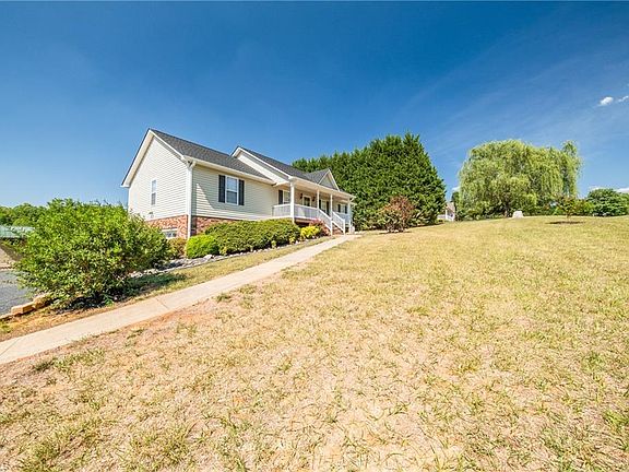 2nd image of 554 Dogwood Acres Ln