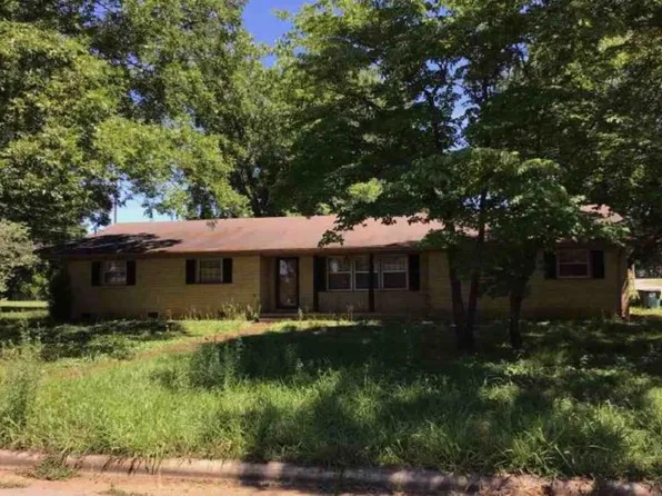 1211 Hemlock St, Tuscumbia, AL 35674