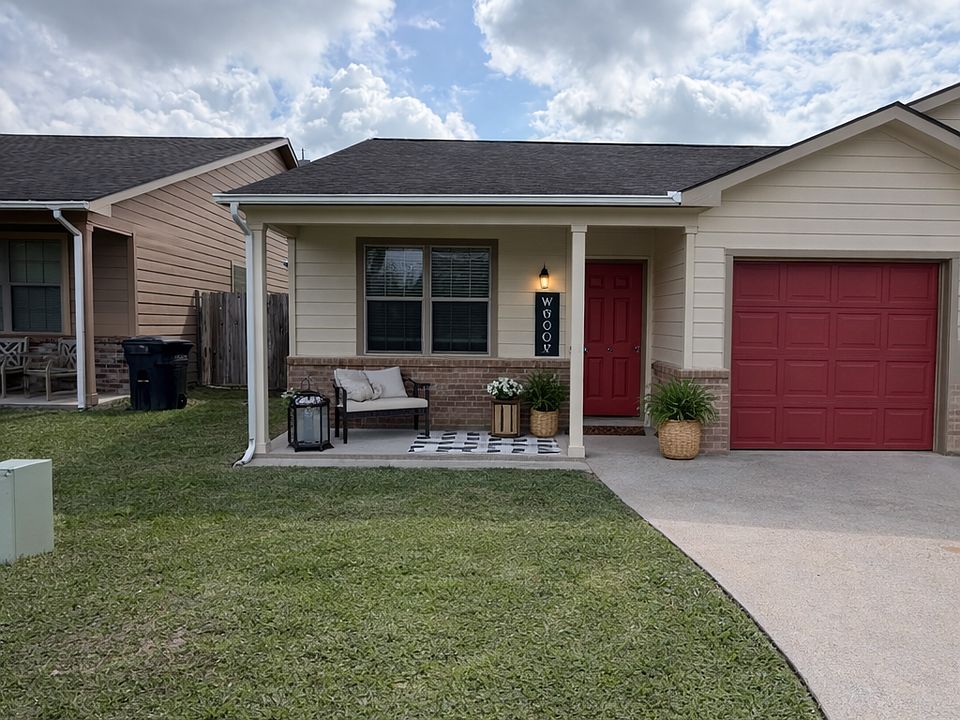 1st image of 21387A W Wallis Dr #A