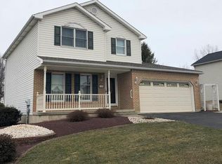 1326 Barrington Dr, Northampton, PA 18067
