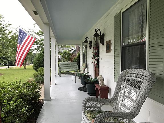 5th image of 223 Somerset Dr