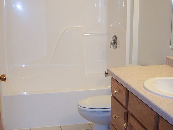 2nd image of 527 Kozarek Ave APT 1
