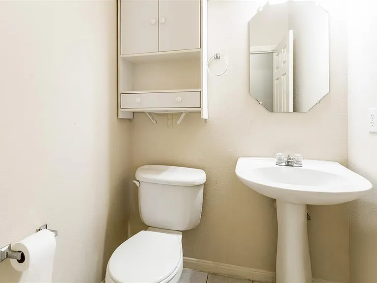 1138 Evandale Ln — Photo 11