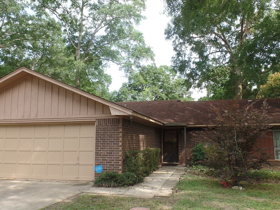 1st image of 725 Emerald Dr