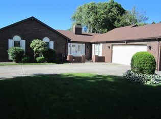 3006 S East Lake Dr, Elkhart, IN 46514