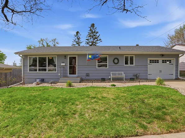 1417 E Oak St, Sioux Falls, SD 57105