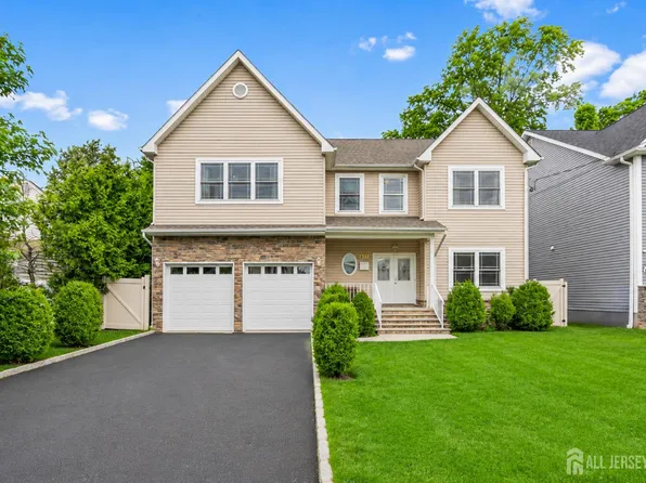 628 New Dover Rd, Colonia, NJ 07067