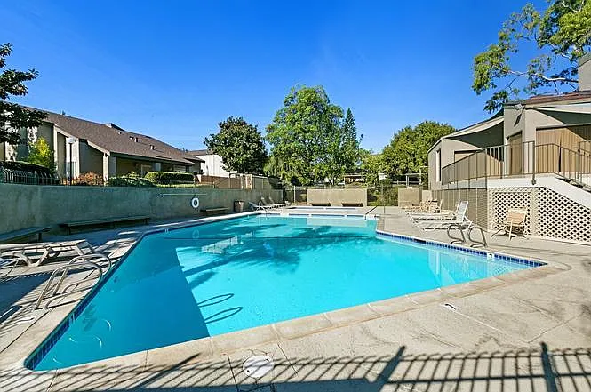 11043 Clairemont Mesa Blvd — Photo 14