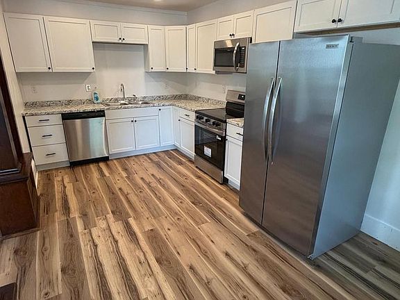 3rd image of 100 N Main St