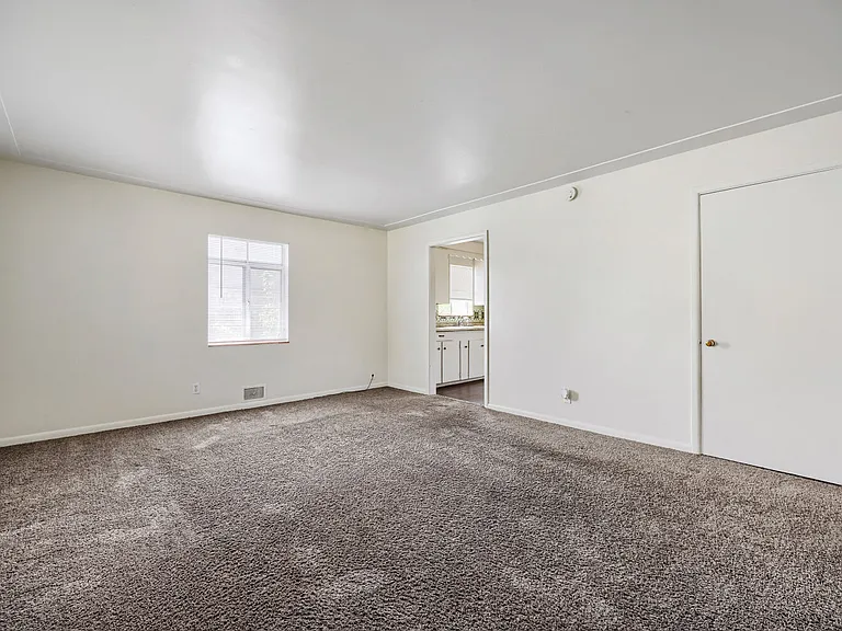212 N Ford St — Photo 2