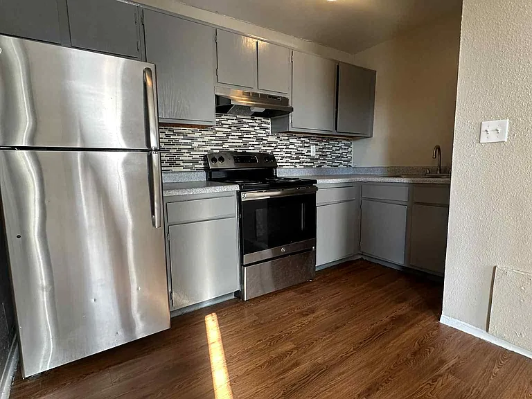 SAN MARCOS APARTMENTS — Photo 24