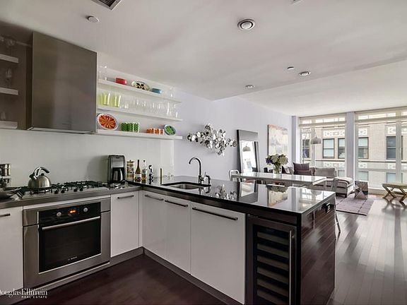 3rd image of 133 W 22nd St APT 6F