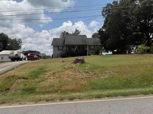 2964 B C Grant Rd, Cornelia, GA 30531