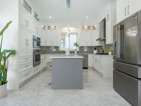 5876 139a St, Surrey, BC V3X 0G7