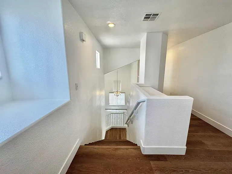 3828 Climbing Rose St — Photo 32