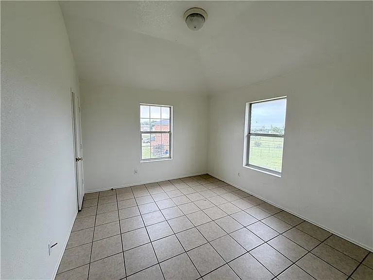 1210 Industrial Blvd #A — Photo 17