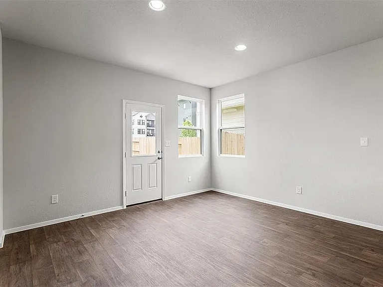 2707 Totley Rd — Photo 16