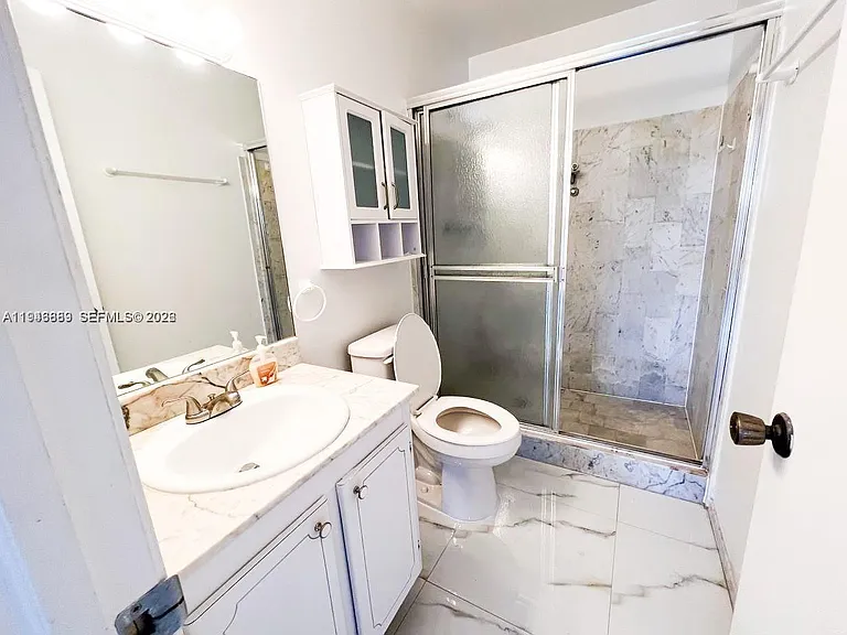 6395 Bay Club Dr #4 — Photo 13