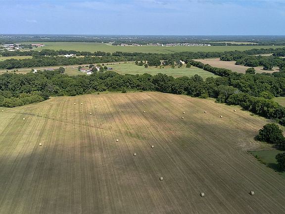 2nd image of 700 Jay Rd