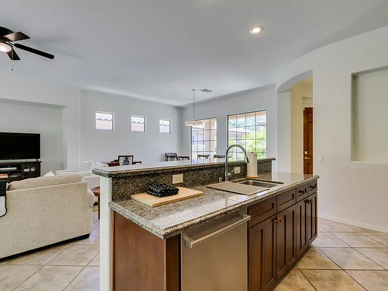 8 Kennesaw Rd — Photo 27