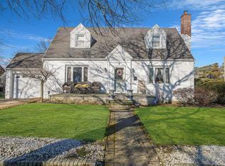 63 Dewitt St, Valley Stream, NY 11580