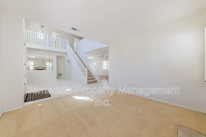 4 bed, 2.5 bath, 2436 sqft, $3,700 — Photo 3