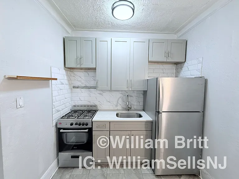 266 Beech St #4 — Photo 3