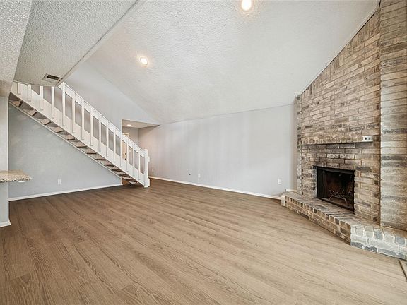 3rd image of 13838 Beech Hollow Ln