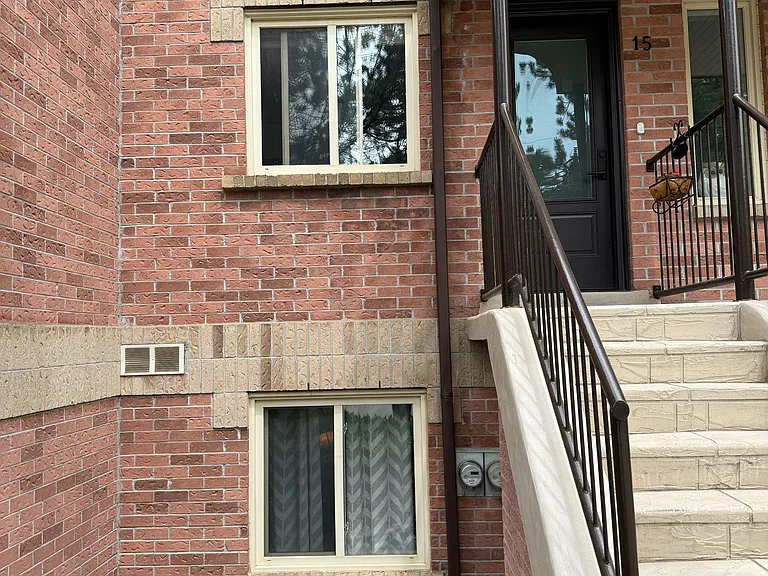 142 Ecclestone Dr #15 — Photo 2