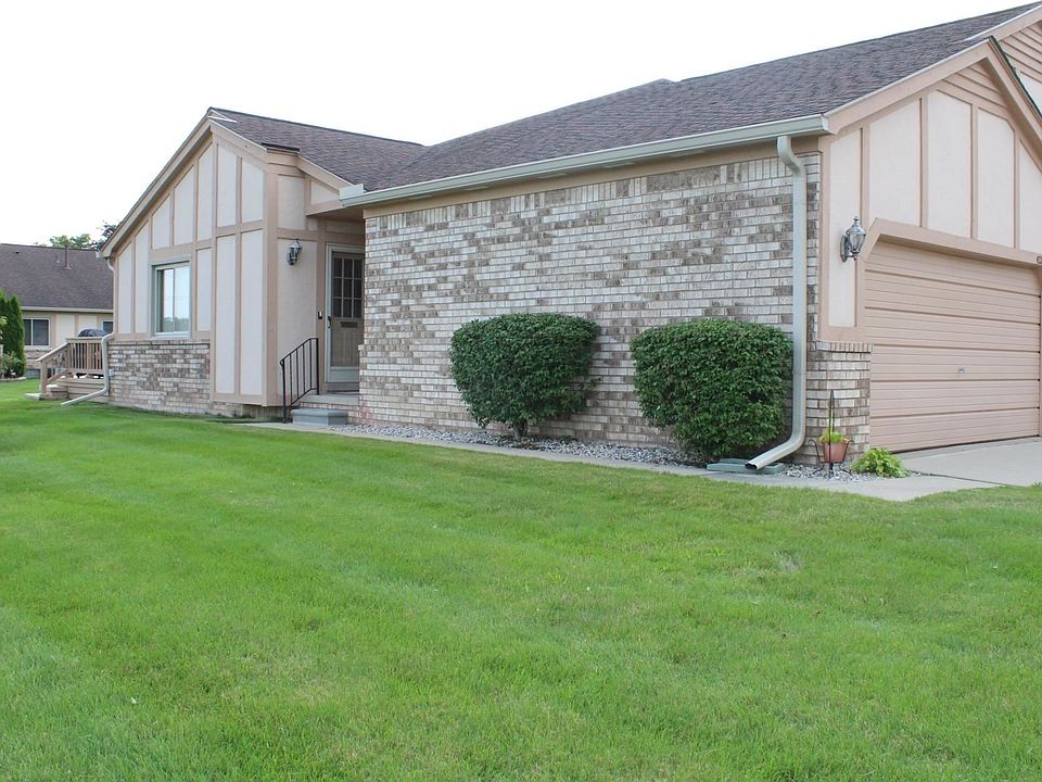 1st image of 42202 Maple Leaf Ln