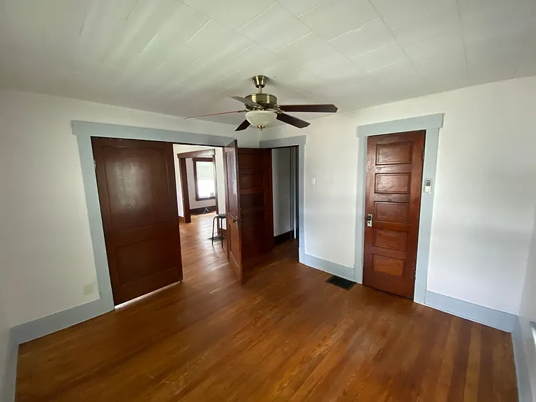 1427 S Washington St — Photo 10