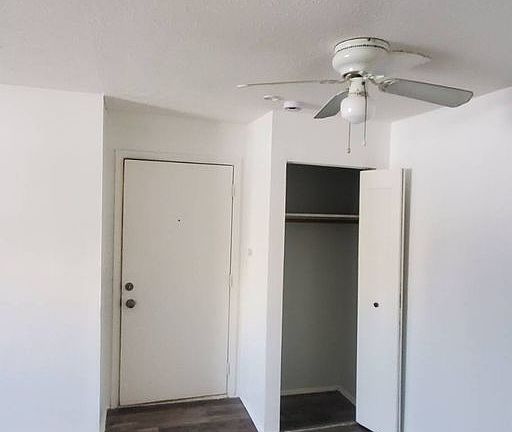 3rd image of 5058 Broadway Ave APT 4