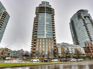 120 Milross Ave #803, Vancouver, BC V6A4K7