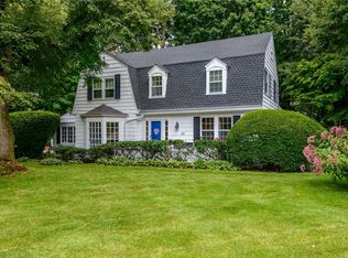 60 Summit Rd, Port Washington, NY 11050
