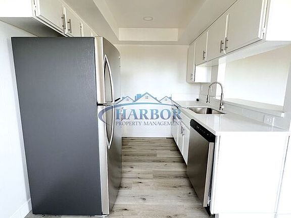 5th image of 2315 S Grand Ave #8
