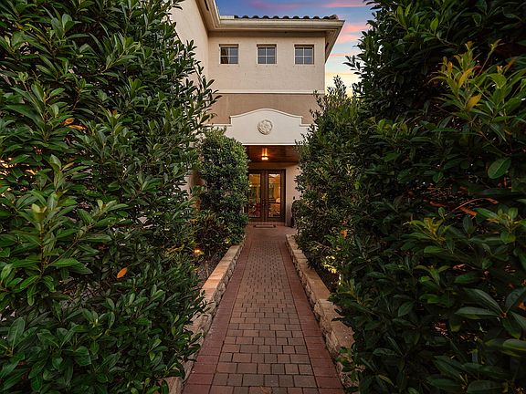 5th image of 11565 Mantova Bay Circle