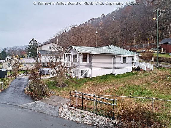 2nd image of 16298 Deepwater Mountain Rd