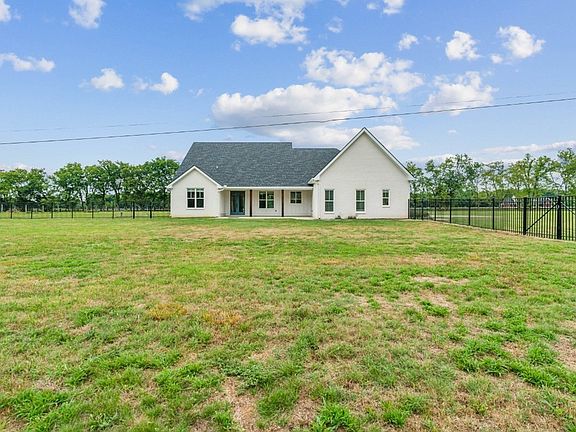 4th image of 7980 Highway 269 Bell Buckle Rd